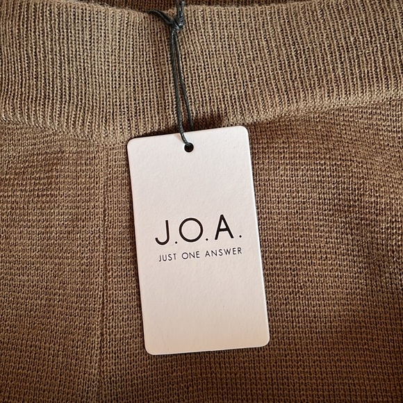 Just One Answer - Wide Leg, Cropped Knit Pants - Picture 9 of 10